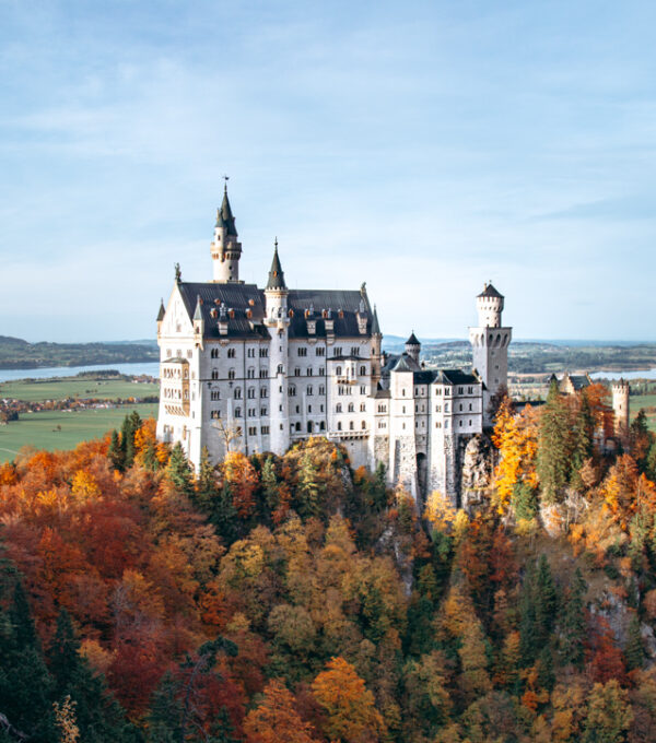 foto do castelo neuchswanstein na rota romantica da alemanha